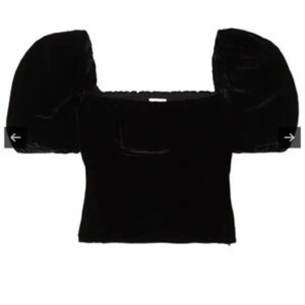 Reformation Luka Black Velvet Top (121)